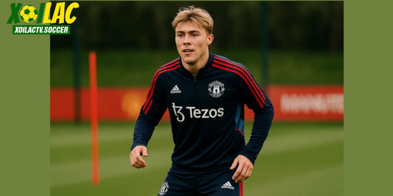 Rasmus Højlund, niềm hy vọng sau khi Fernandes tạch 11m, Man Utd hoà.